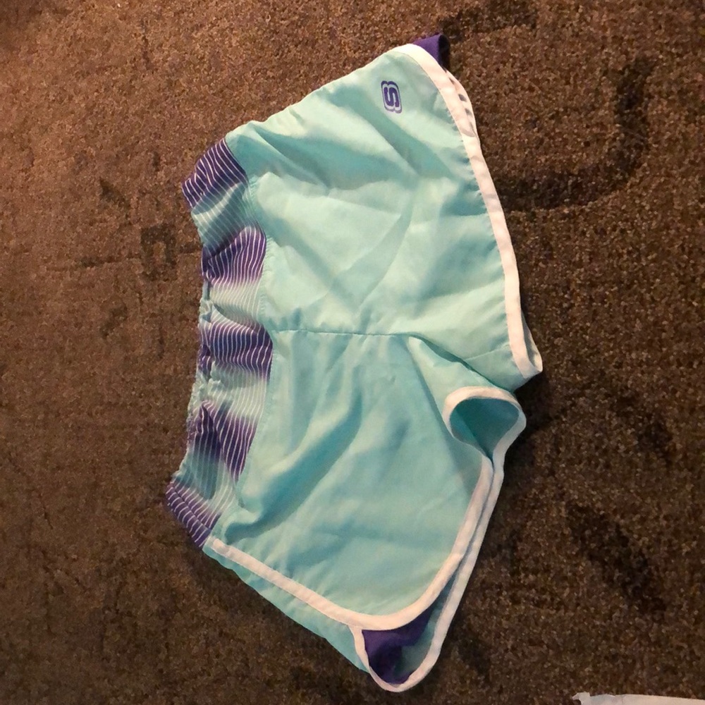 Blueish sketchers shorts